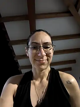 Snapshot of Andromeda-jade chatting on 12.15.25 Andromeda-jade online show from 12.15.25