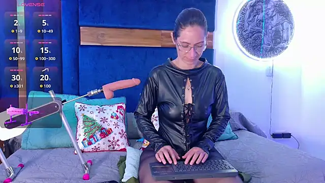 Snapshot of Andromeda-jade chatting on 12.22.25 Andromeda-jade online show from 12.22.25