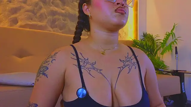 Isa  Blanc online show from 11.28.25