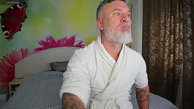 BlowMyXXL online show from 12.18.25