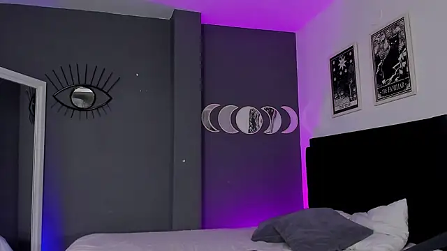 Raven Witch  online show from 03.09.25