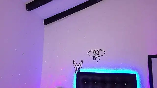 Snapshot of Cuckold_lover69 chatting on 12.14.24 Cuckold lover69 online show from 12.14.24