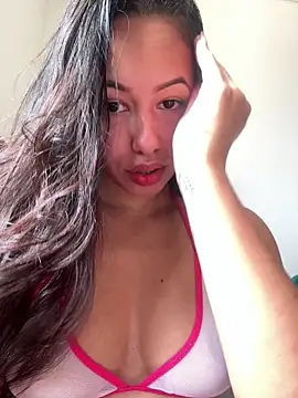 Snapshot of Monica_Pimentinha_ chatting on 03.11.25 Monica Pimentinha  online show from 03.11.25