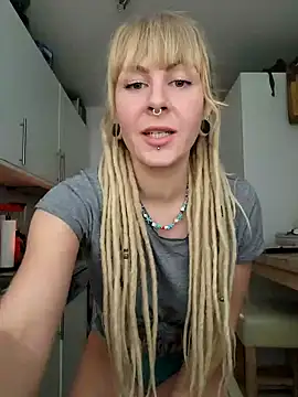 Snapshot of Jenna-Lia chatting on 12.15.24 Jenna-Lia online show from 12.15.24