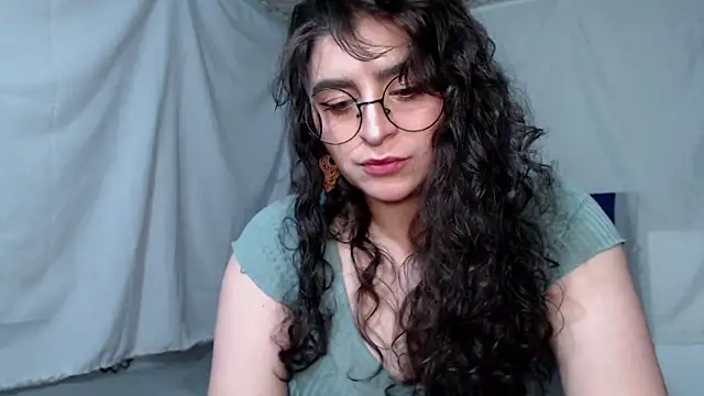 Snapshot of Marci_owo chatting on 12.06.24 Marci owo online show from 12.06.24