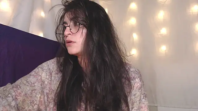 Snapshot of Marci_owo chatting on 12.18.24 Marci owo online show from 12.18.24