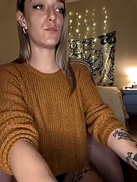 Snapshot of Nikiita-28 chatting on 11.24.25 Nikiita-28 online show from 11.24.25