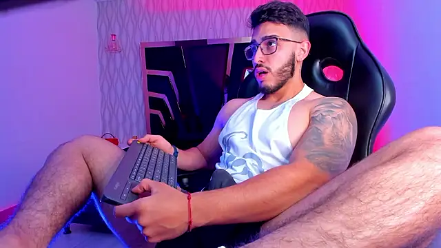 Snapshot of Liam_Kleiin chatting on 02.02.26 Liam Kleiin online show from 02.02.26