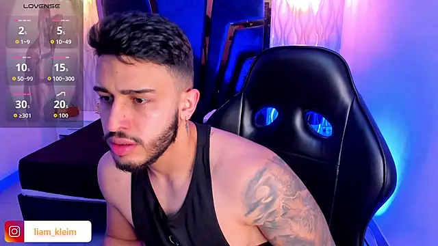 Snapshot of Liam_Kleiin chatting on 02.04.26 Liam Kleiin online show from 02.04.26