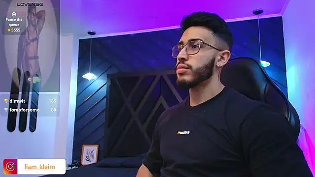 Snapshot of Liam_Kleiin chatting on 02.25.26 Liam Kleiin online show from 02.25.26