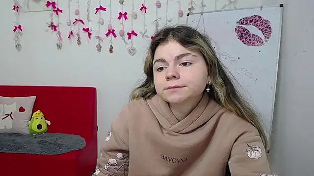 TinaRedly online show from 04.08.26