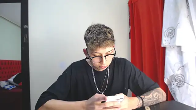  Thomas hot  online show from 01.02.25