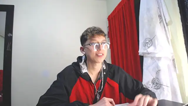  Thomas hot  online show from 01.10.25