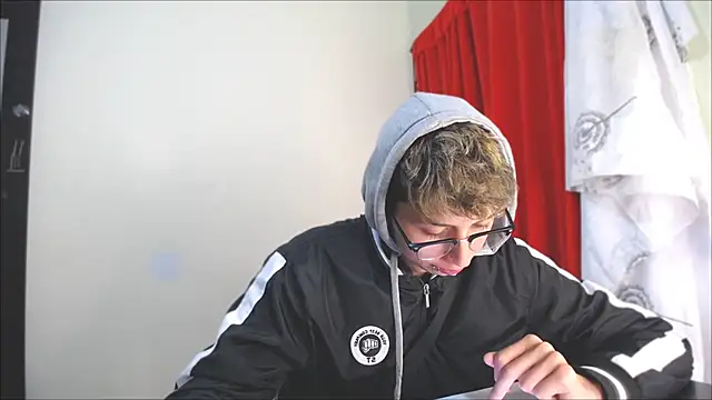  Thomas hot  online show from 01.19.25