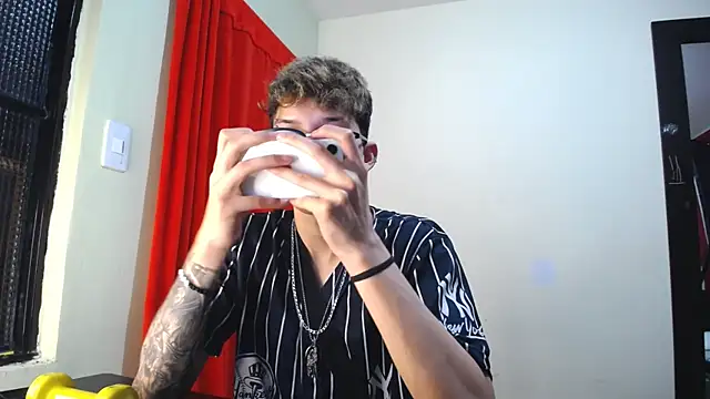  Thomas hot  online show from 01.31.25