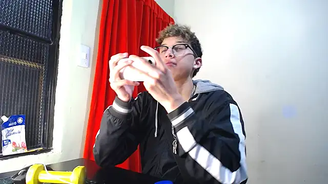  Thomas hot  online show from 02.02.25