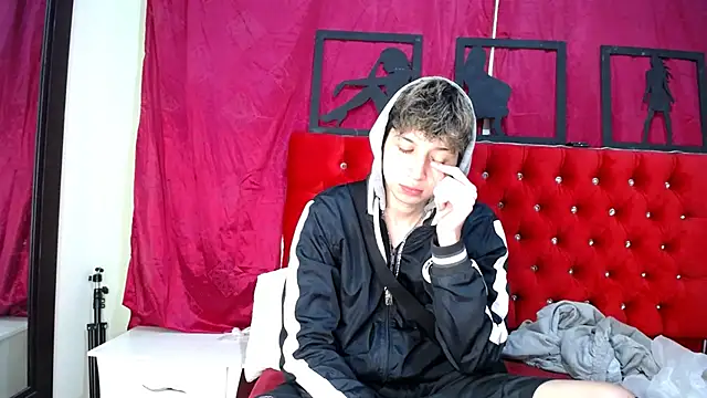  Thomas hot  online show from 02.27.25