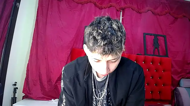  Thomas hot  online show from 03.08.25