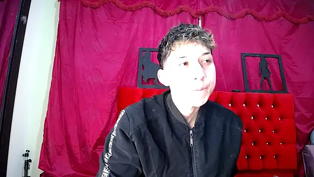  Thomas hot  online show from 03.13.25