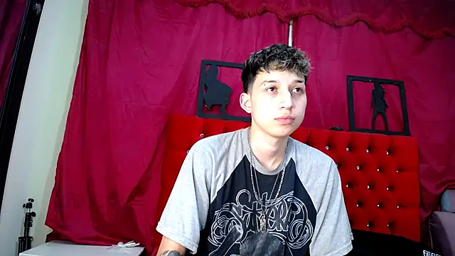  Thomas hot  online show from 03.14.25