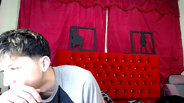  Thomas hot  online show from 03.16.25