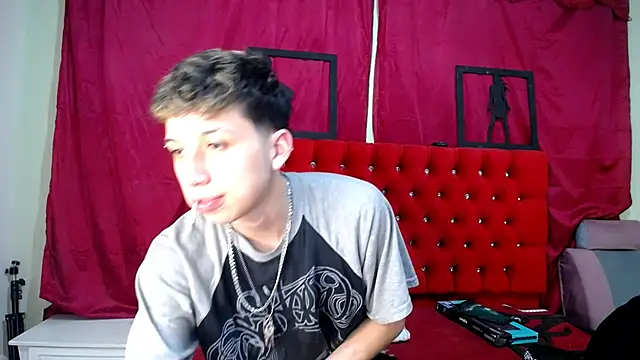  Thomas hot  online show from 03.17.25