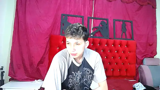  Thomas hot  online show from 03.17.25