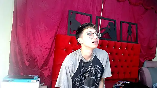  Thomas hot  online show from 03.19.25