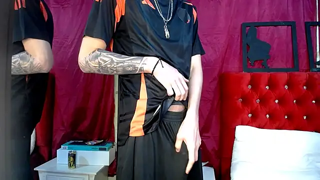  Thomas hot  online show from 03.21.25