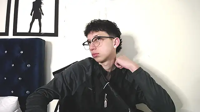  Thomas hot  online show from 09.12.25