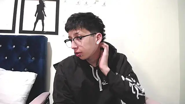  Thomas hot  online show from 09.13.25