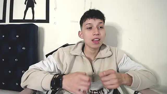  Thomas hot  online show from 09.18.25