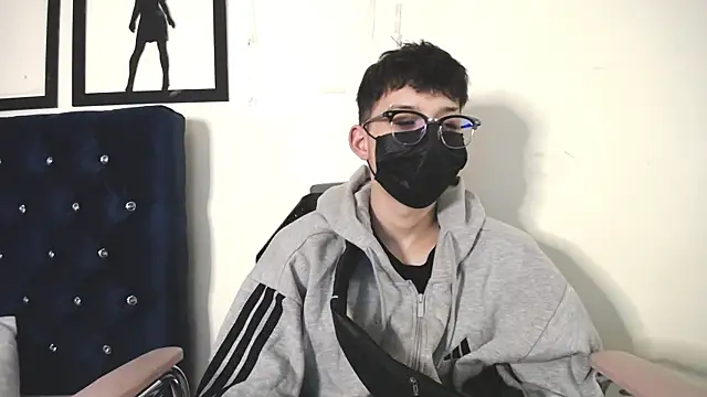  Thomas hot  online show from 09.30.25