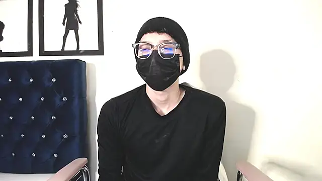  Thomas hot  online show from 10.02.25