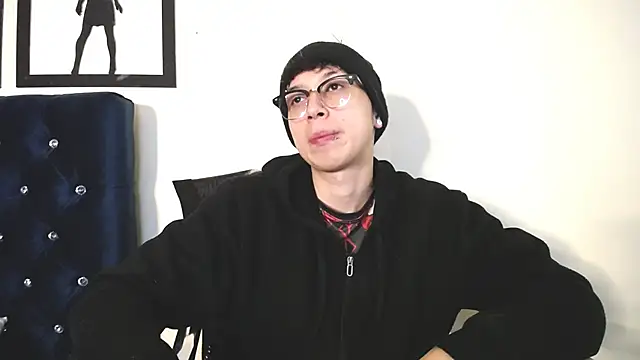  Thomas hot  online show from 10.22.25