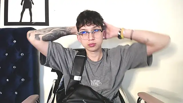  Thomas hot  online show from 10.29.25