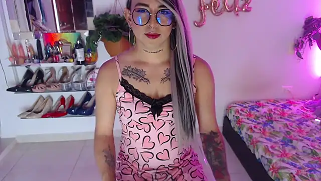 Laveneno ortiz07 online show from 12.20.24