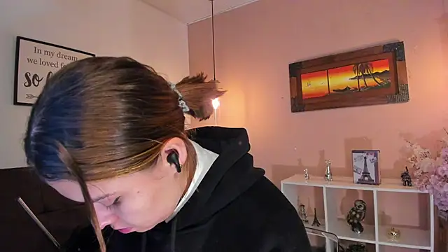 ArianaBaker online show from 02.26.25