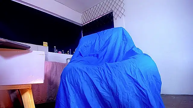 Snapshot of bellatrixx_69 chatting on 10.27.25 bellatrixx 69 online show from 10.27.25