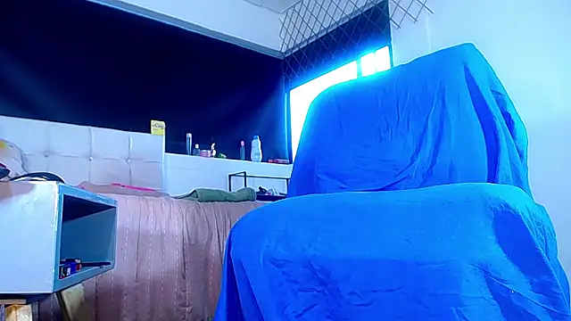 Snapshot of bellatrixx_69 chatting on 11.21.25 bellatrixx 69 online show from 11.21.25