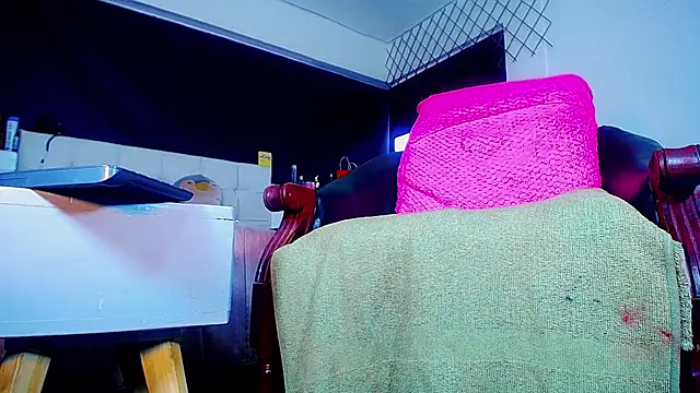 Snapshot of bellatrixx_69 chatting on 12.20.25 bellatrixx 69 online show from 12.20.25