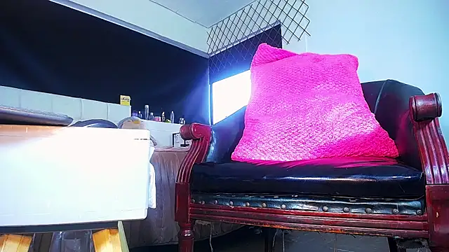 Snapshot of bellatrixx_69 chatting on 01.06.26 bellatrixx 69 online show from 01.06.26