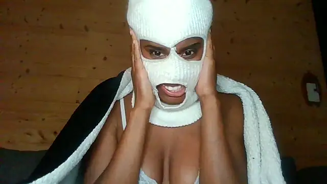 Snapshot of LabelleOnyx chatting on 03.28.26 LabelleOnyx online show from 03.28.26