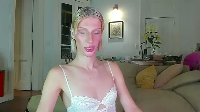 AliceSnowCatt online show from 12.16.25