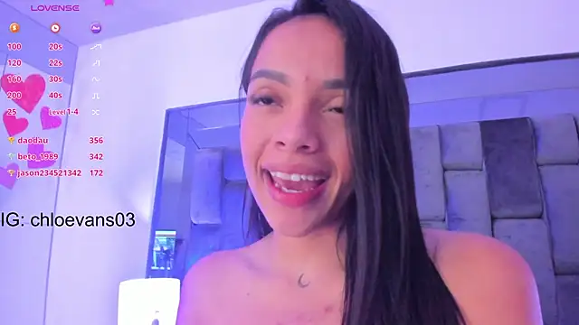 Snapshot of Chloe_evans__ chatting on 03.20.25 Chloe evans online show from 03.20.25