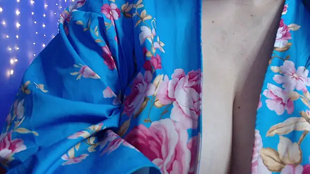 missdaniels online show from 01.12.25