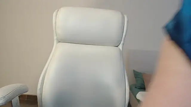 missdaniels online show from 03.11.25