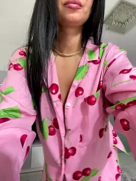  adelle online show from 09.18.25