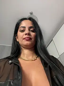  adelle online show from 10.16.25