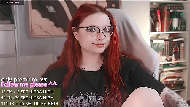 Snapshot of me__hanna chatting on 05.01.26 me hanna online show from 05.01.26